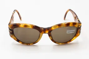 DS04 – Valentino Glamorous Sunglasses Cat Eye Thick Tortoise V640.